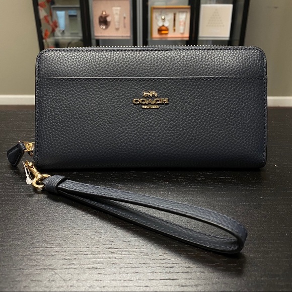 Coach Handbags - NEW COACH - ACCORDION ZIP WALLET